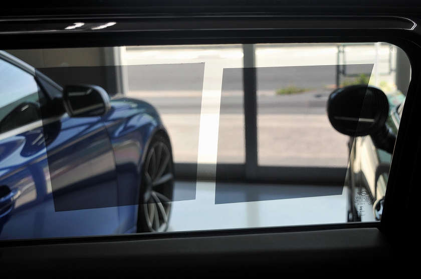 BMWミニ　クラブマン　サンプルフィルム試し貼り